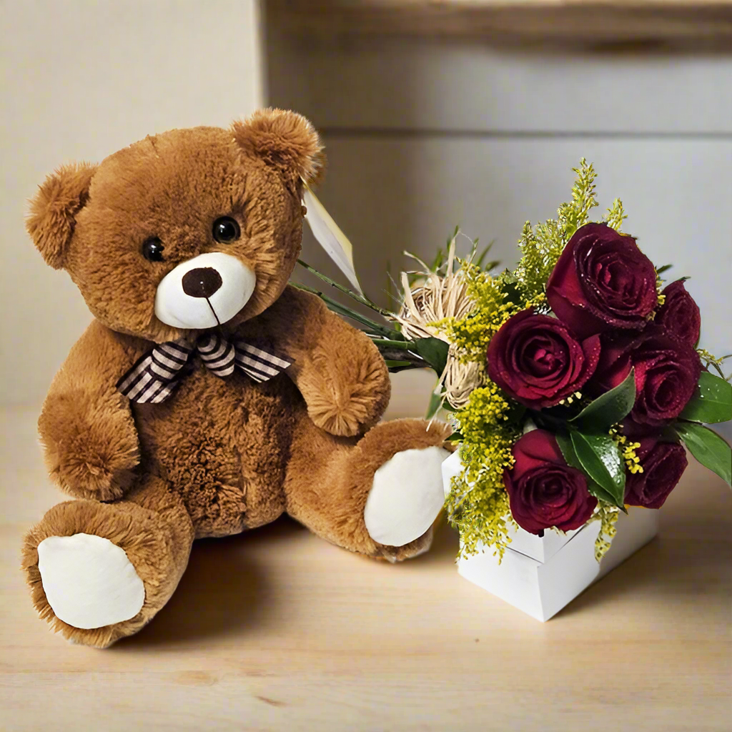 Buquê 7 Rosas com Pelucia